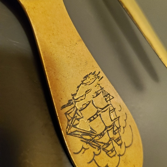 Pair of brass/letter openers/Wales/Griffin/sailing ship - Picture 3 of 8